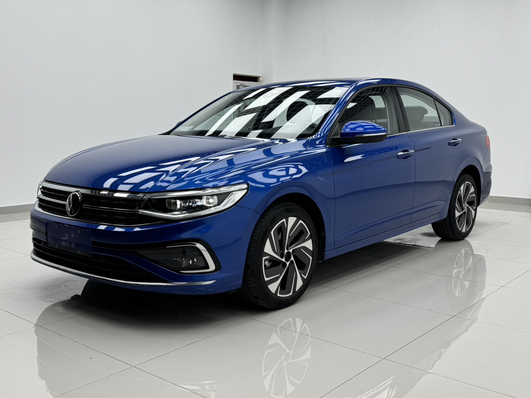 Фольксваген Бора 2023, 200TSI, DSG, комплектация Чжисин PRO