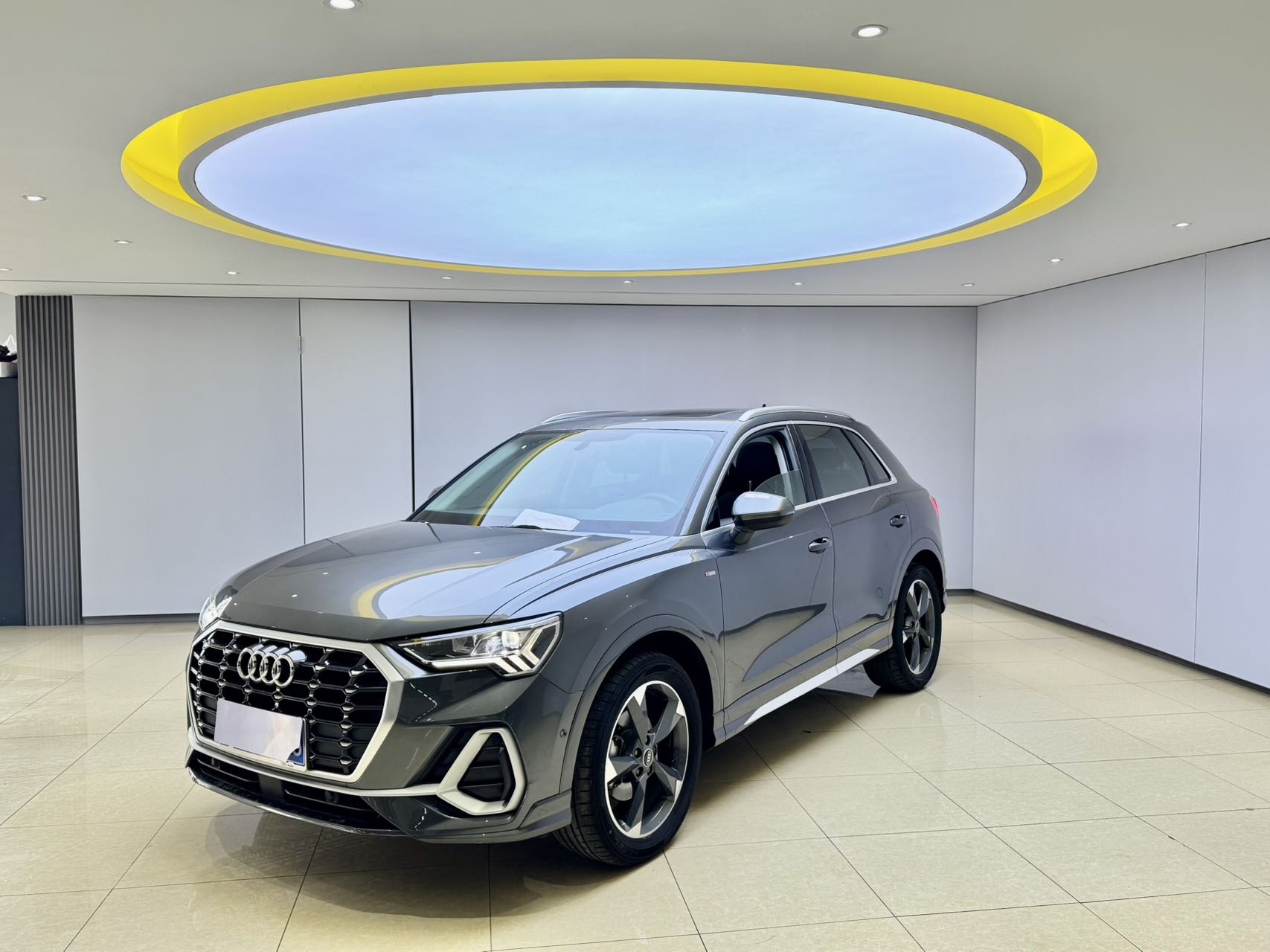 Audi Q3 2022 35 TFSI стильная и динамичная модель