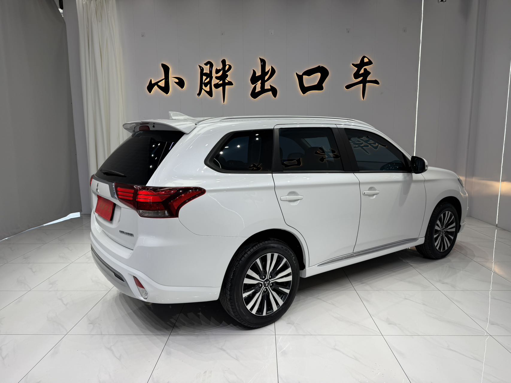 Mitsubishi Outlander 2021 модель 2.0L, передний привод, версия Enjoy, 5 мест