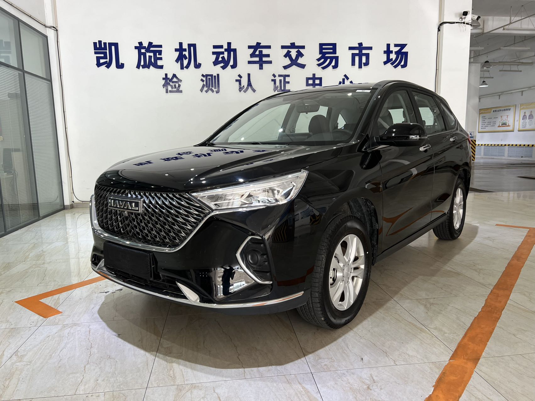 Haval M6 2023 версия PLUS 1.5T ручная трансмиссия элитная интеллектуальная комплектация