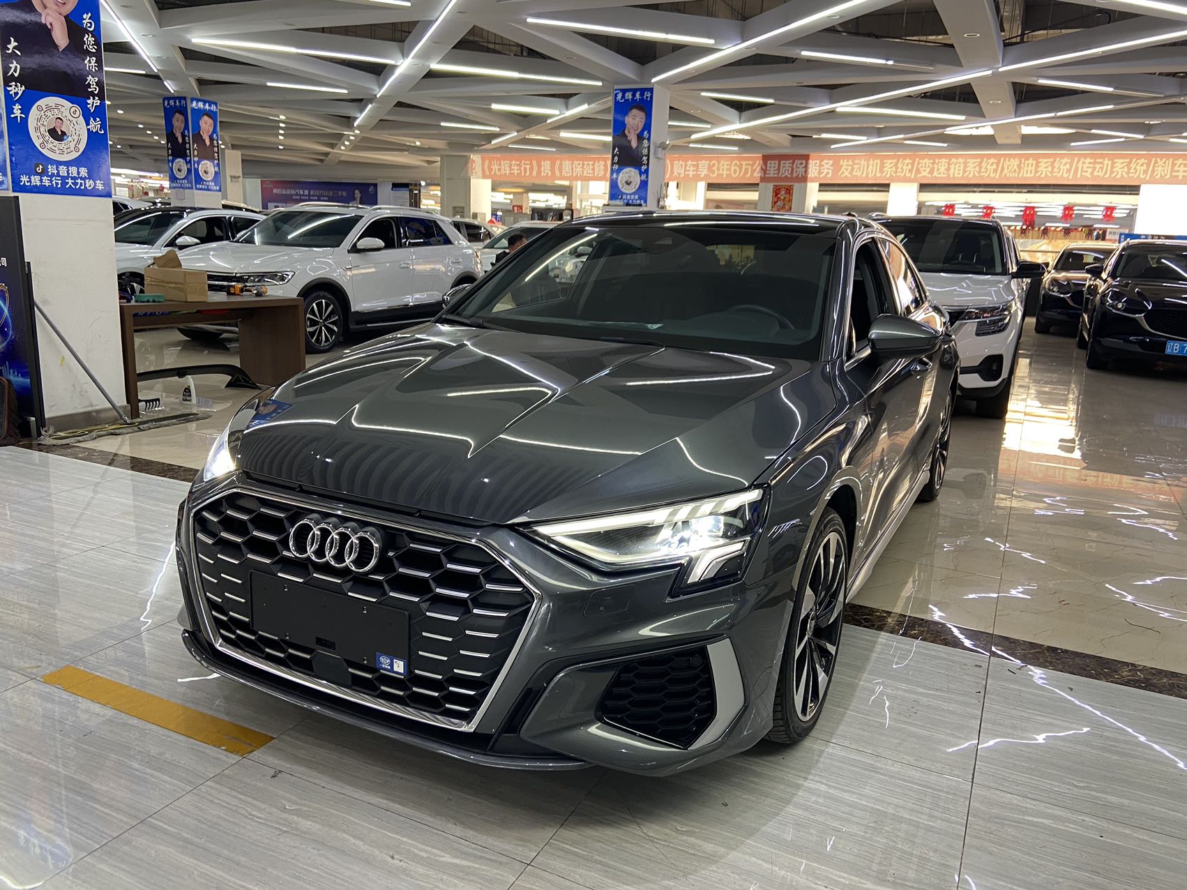 Audi A3L Limousine 35TFSI стильная спортивная модель 2023 года