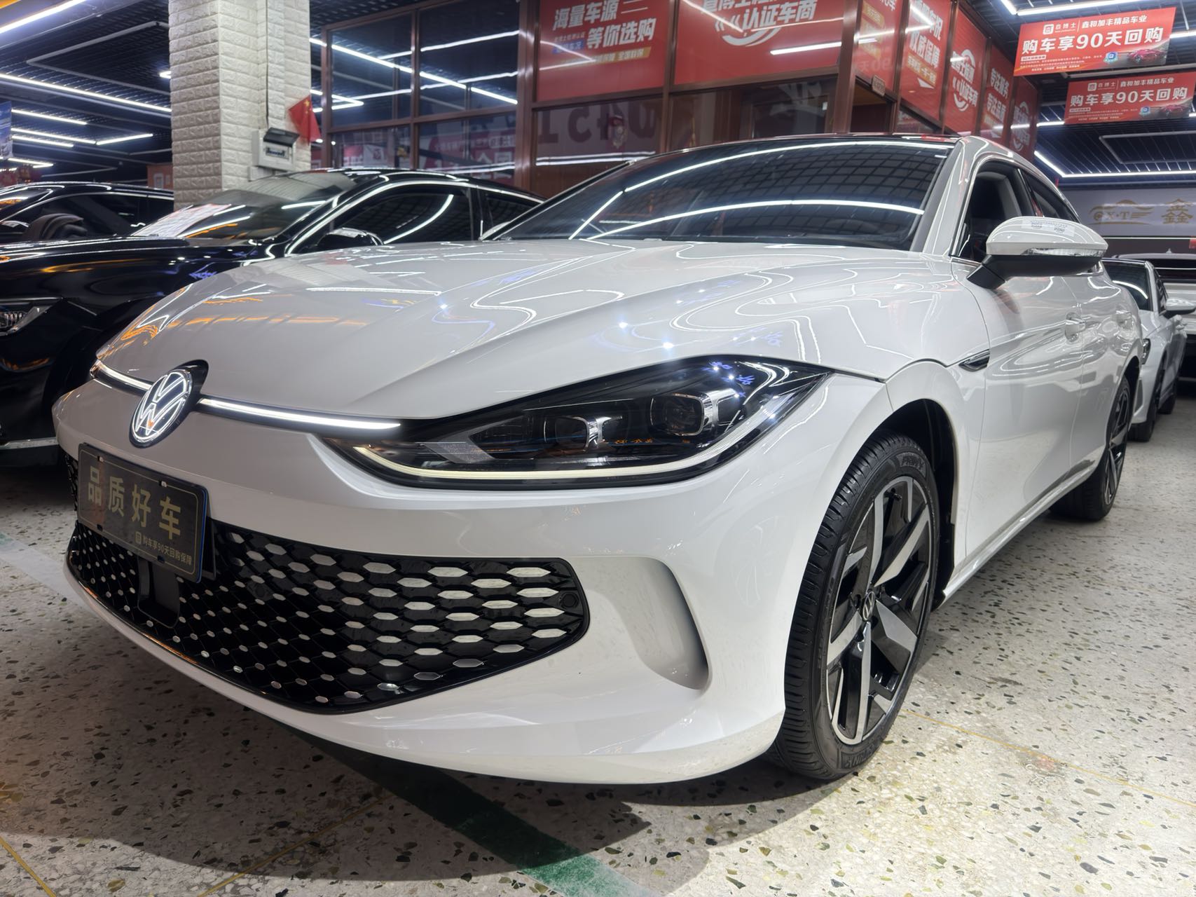 Volkswagen Lavida L, автоматическая трансмиссия, 2023 года выпуска, двигатель 280TSI, коробка передач DSG, версия "酷辣"