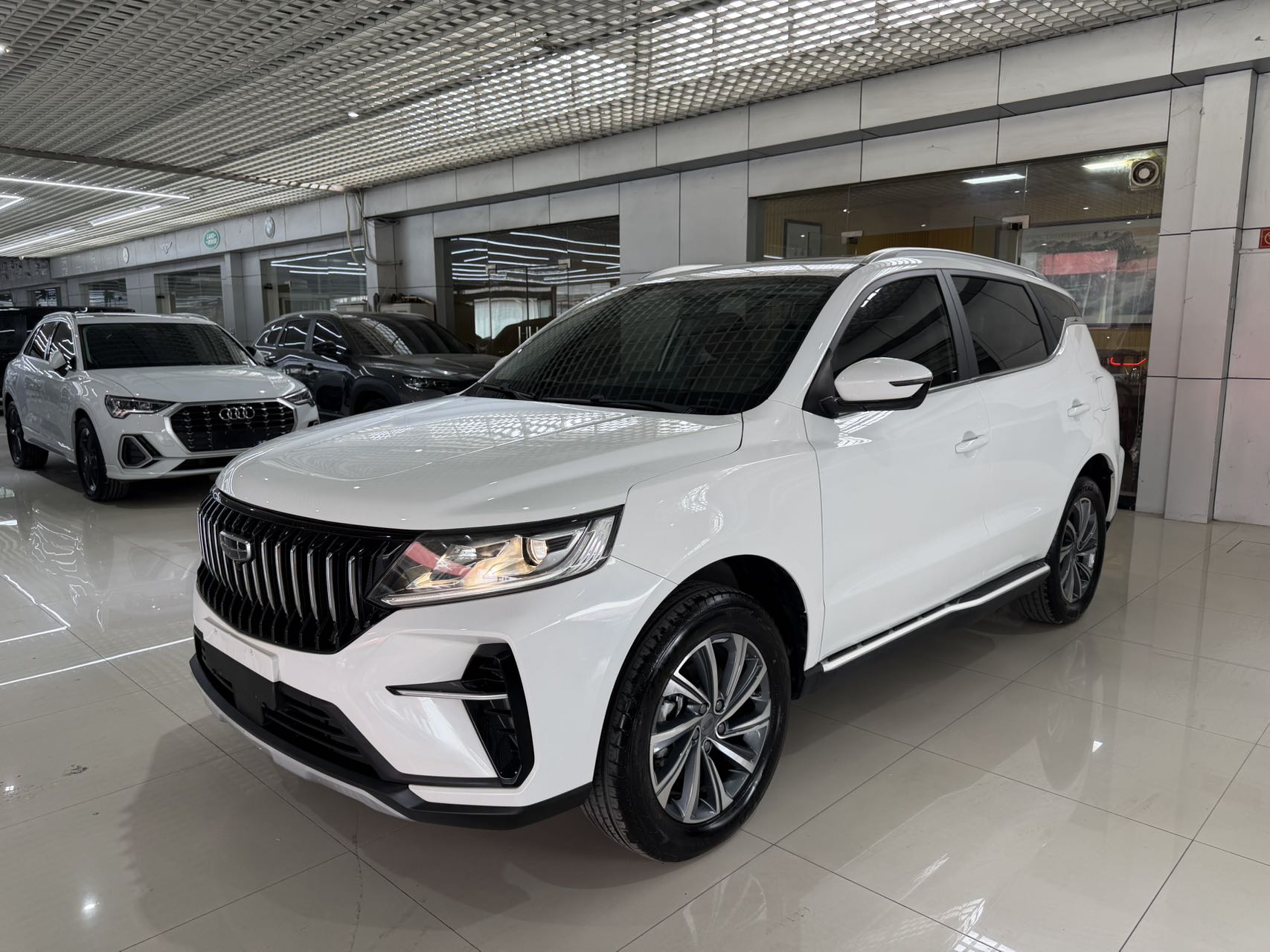 Geely Vision X6 2021 модель PRO 1.4T автоматическая, люксовая версия