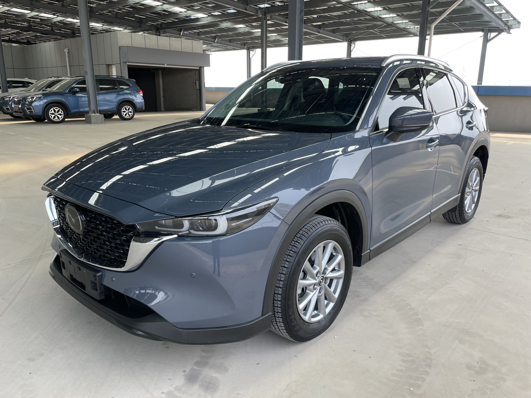 Mazda CX-5, модель 2024 года, двигатель 2.0L, автоматическая трансмиссия, привод на два колеса, комплектация Pro