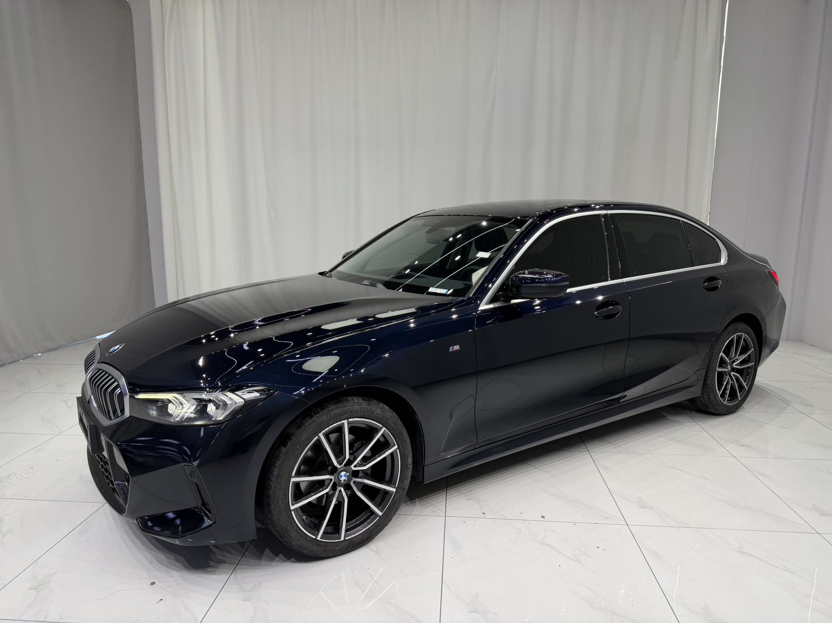 BMW 3 серии 2023 г., 320Li, спортивный пакет M
