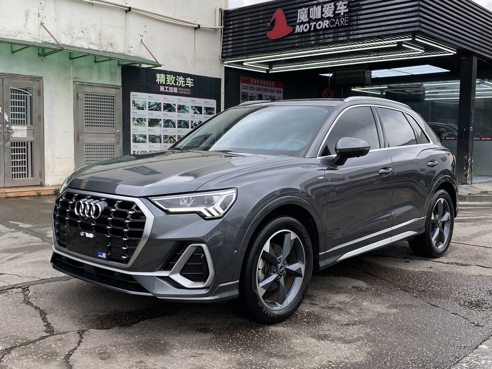 Audi Q3 2022 года, версия 35 TFSI, стильная и динамичная