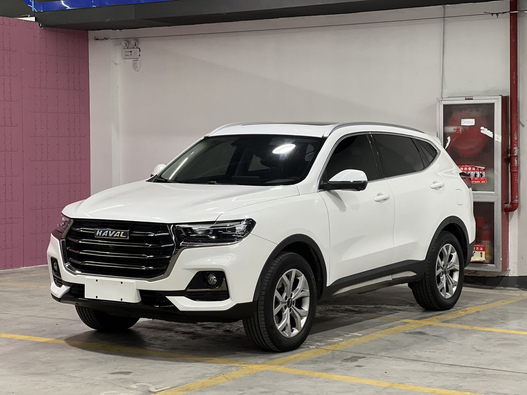 Haval H6 2021 года, серия National Tide, 1.5GDIT, автоматическая версия Champion.