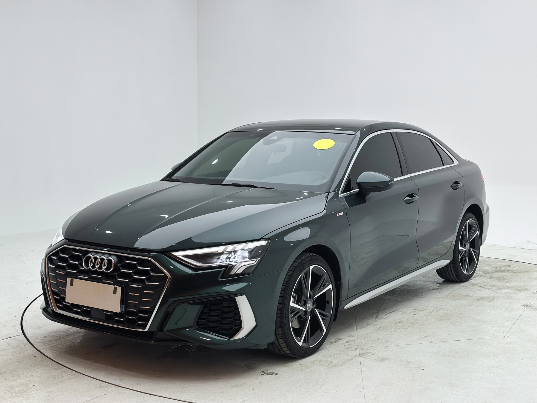 Audi A3 2022, A3L Limousine 35 TFSI, версия Sport.