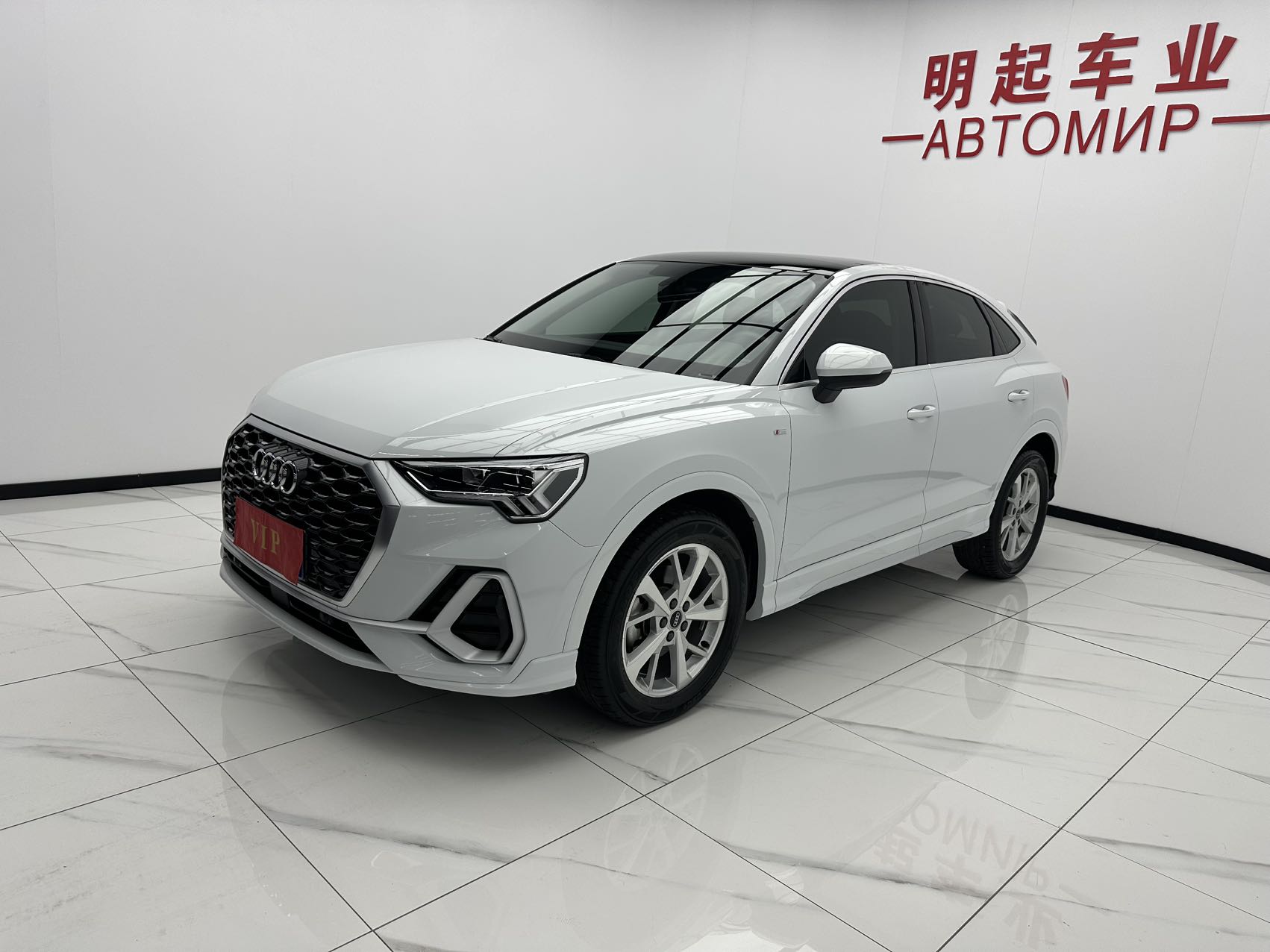 Audi Q3 Sportback 2022 модель 35 TFSI Начальная комплектация