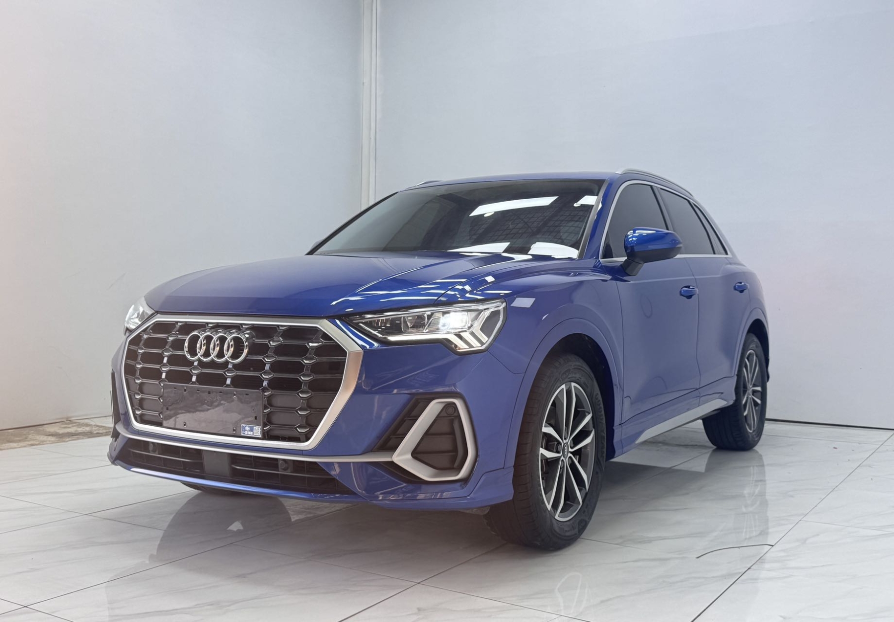 Audi Q3 2022 35 TFSI Динамичная базовая комплектация