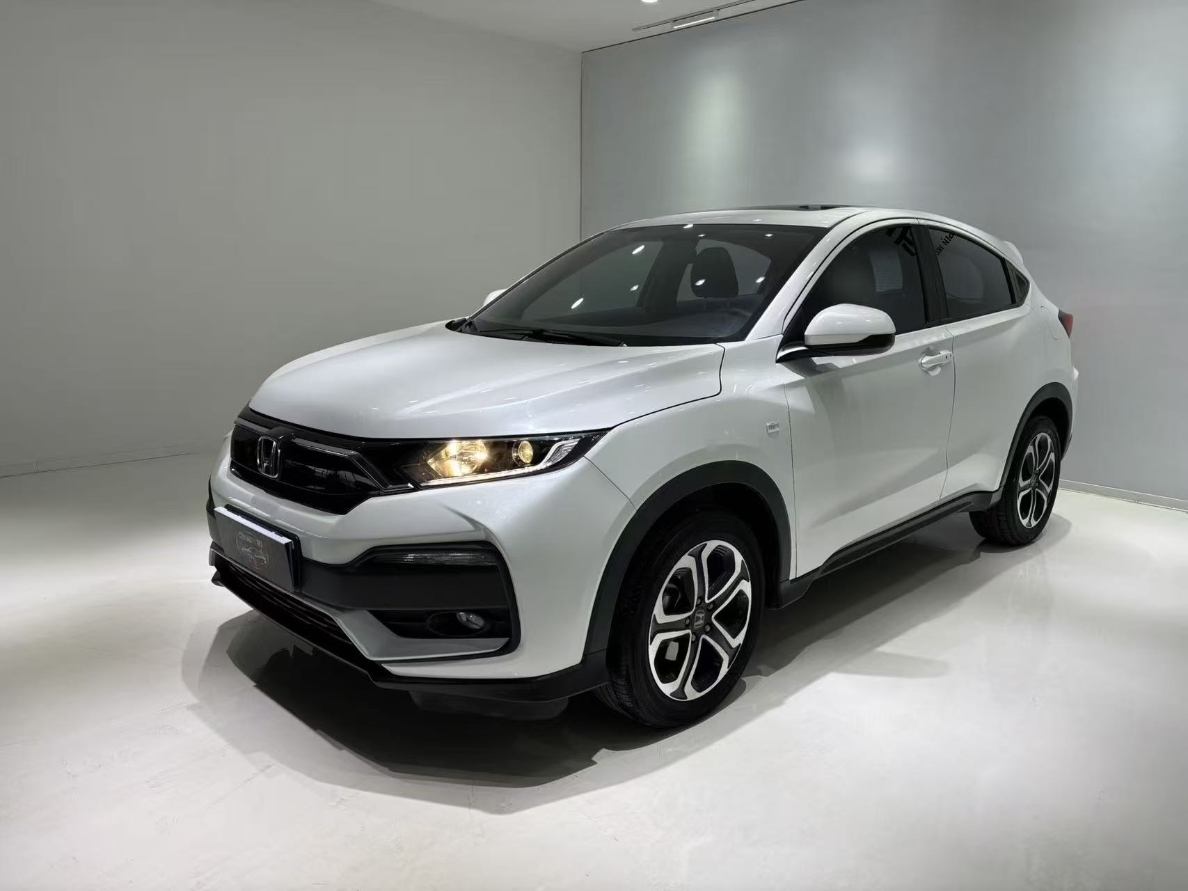Honda XR-V 2022 г.в., версия Obsidian 1.5L CVT