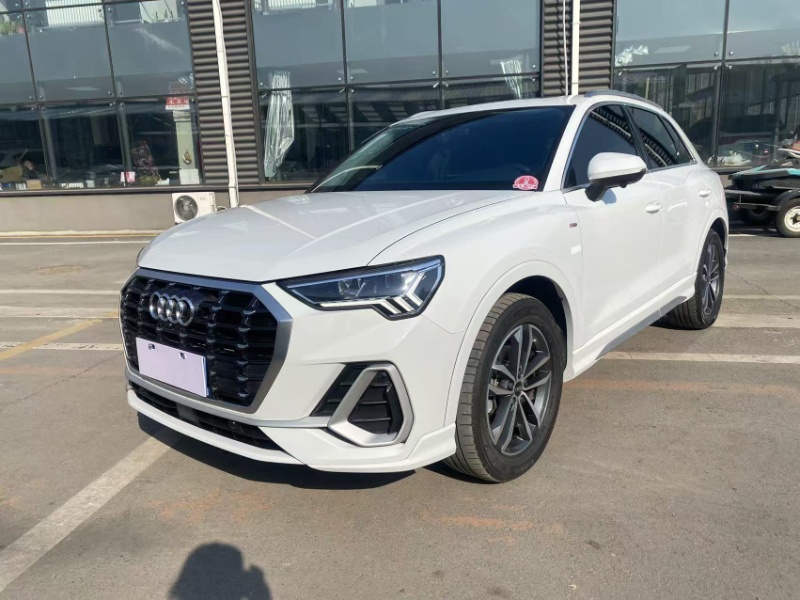 Audi Q3L Dynamic