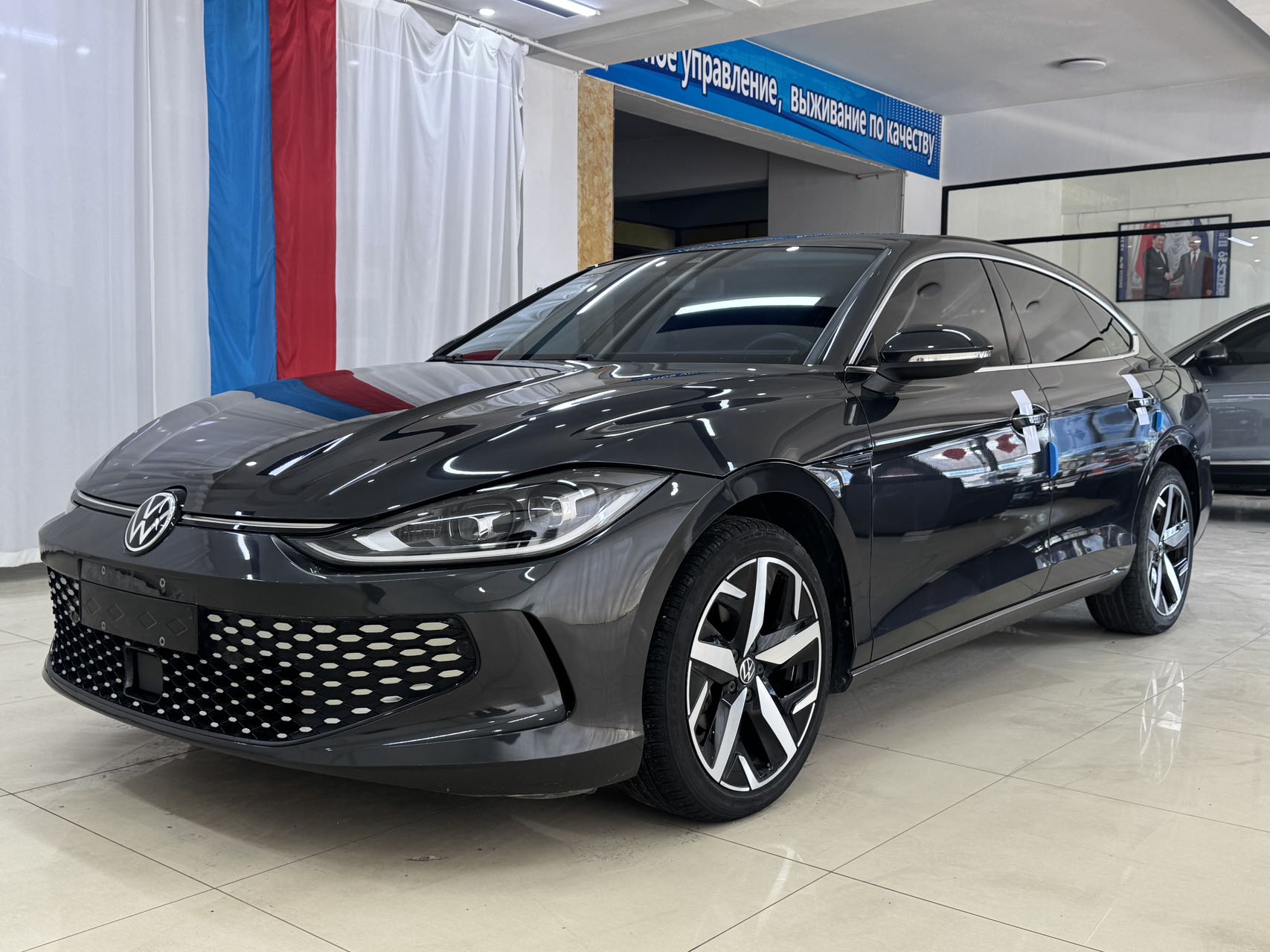 Volkswagen Lingdu 2023 L 280TSI DSG крутая версия