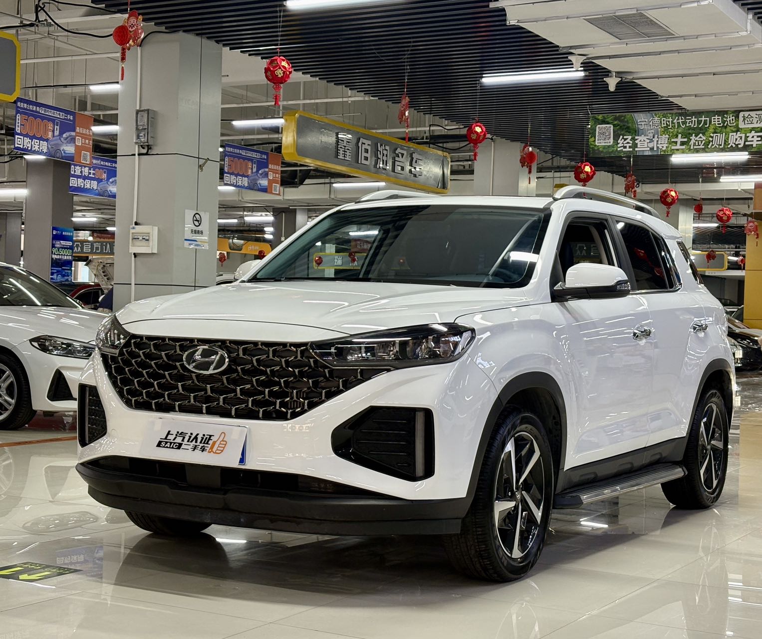 21-я модель Hyundai ix35 240T с передним приводом в комплектации Leading