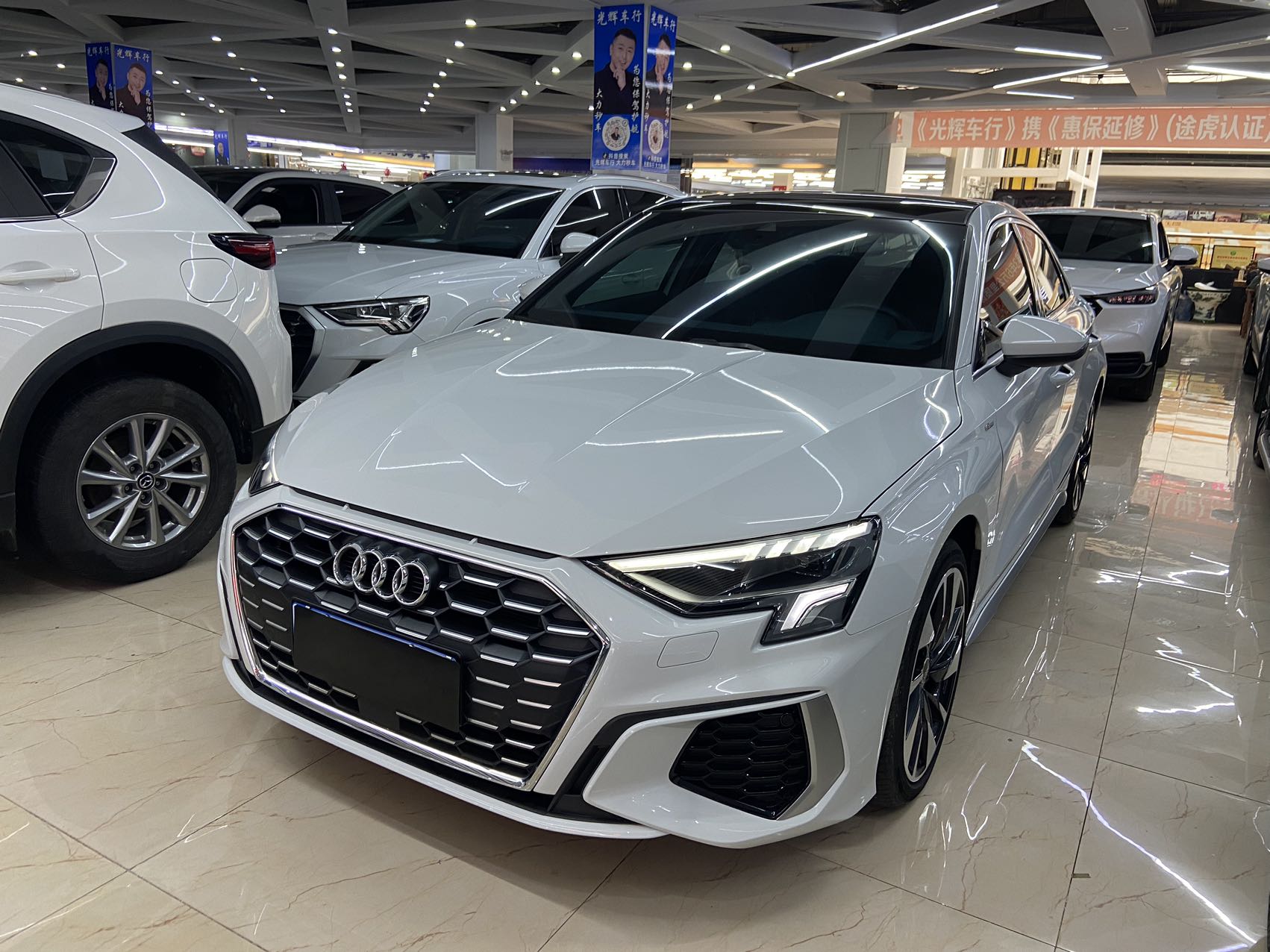 22 модели Audi A3L Limousine 35TFSI – стильные спортивные версии.