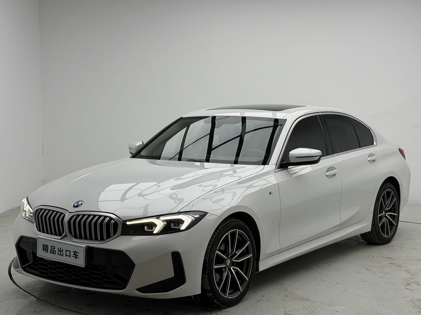 BMW 320i 2023 года выпуска с комплектом M Sport