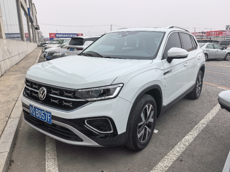 Volkswagen Tayron 23 модель 280TFSI, передний привод, версия Luxury Plus Advanced