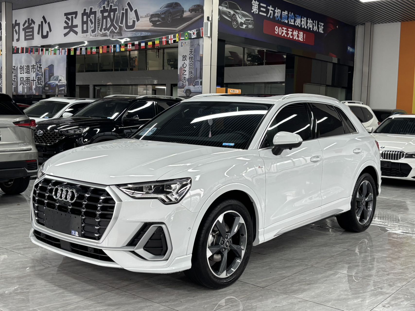 Audi Q3 2023 35 TFSI стильная и динамичная модель (1.4T)