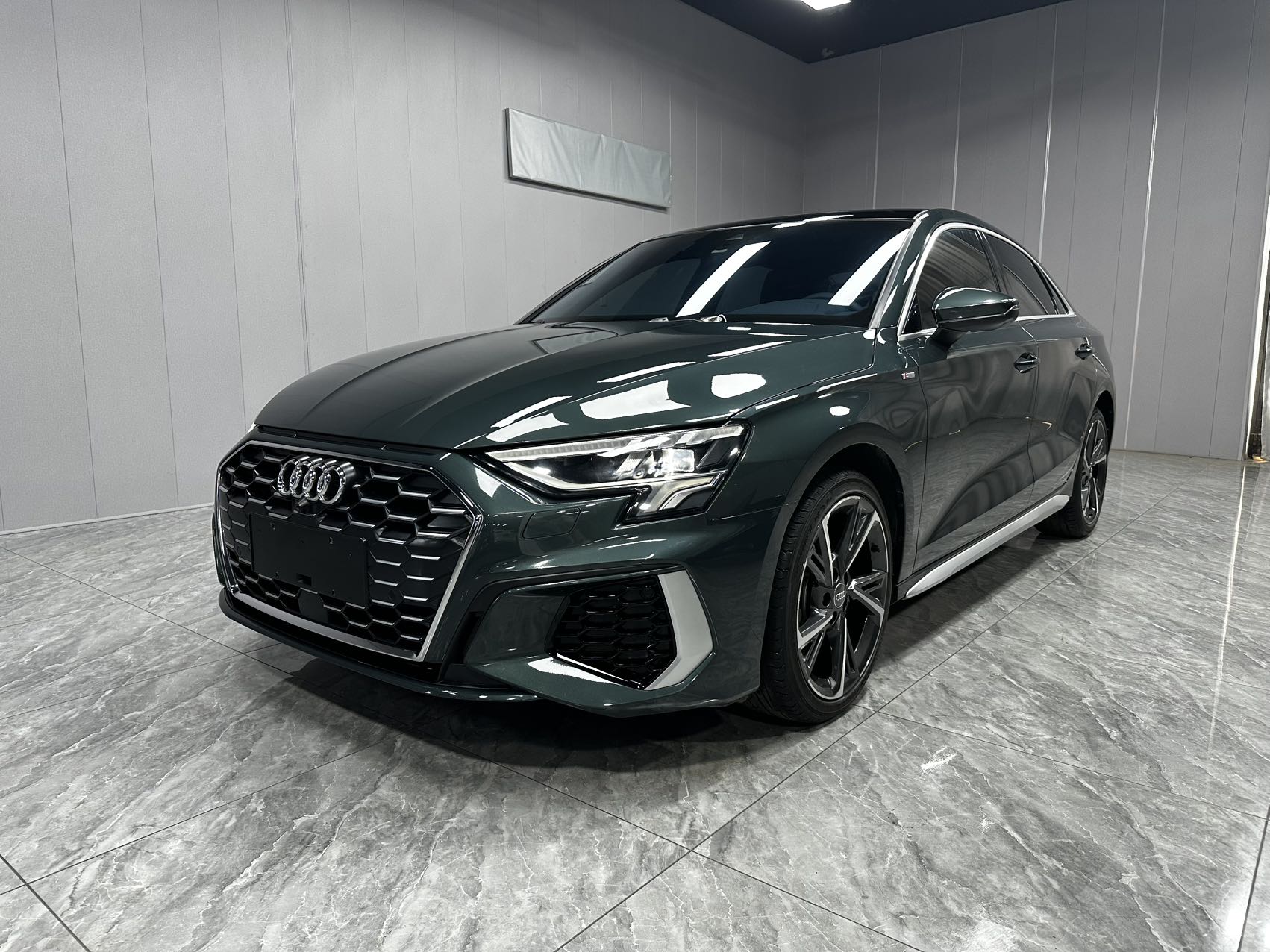 21 модель Audi A3L Limousine 35TFSI модный спортивный