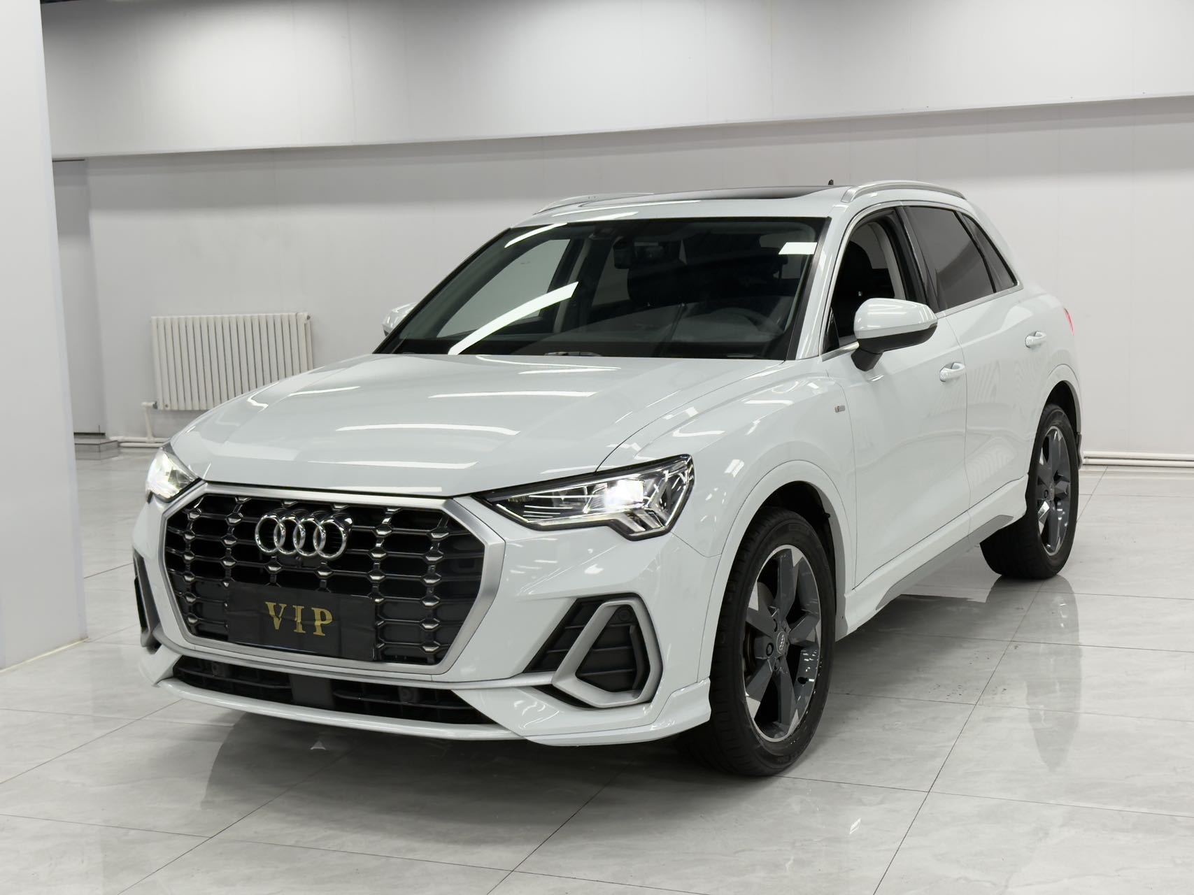 Audi Q3 2022 35 TFSI стильная и динамичная модель