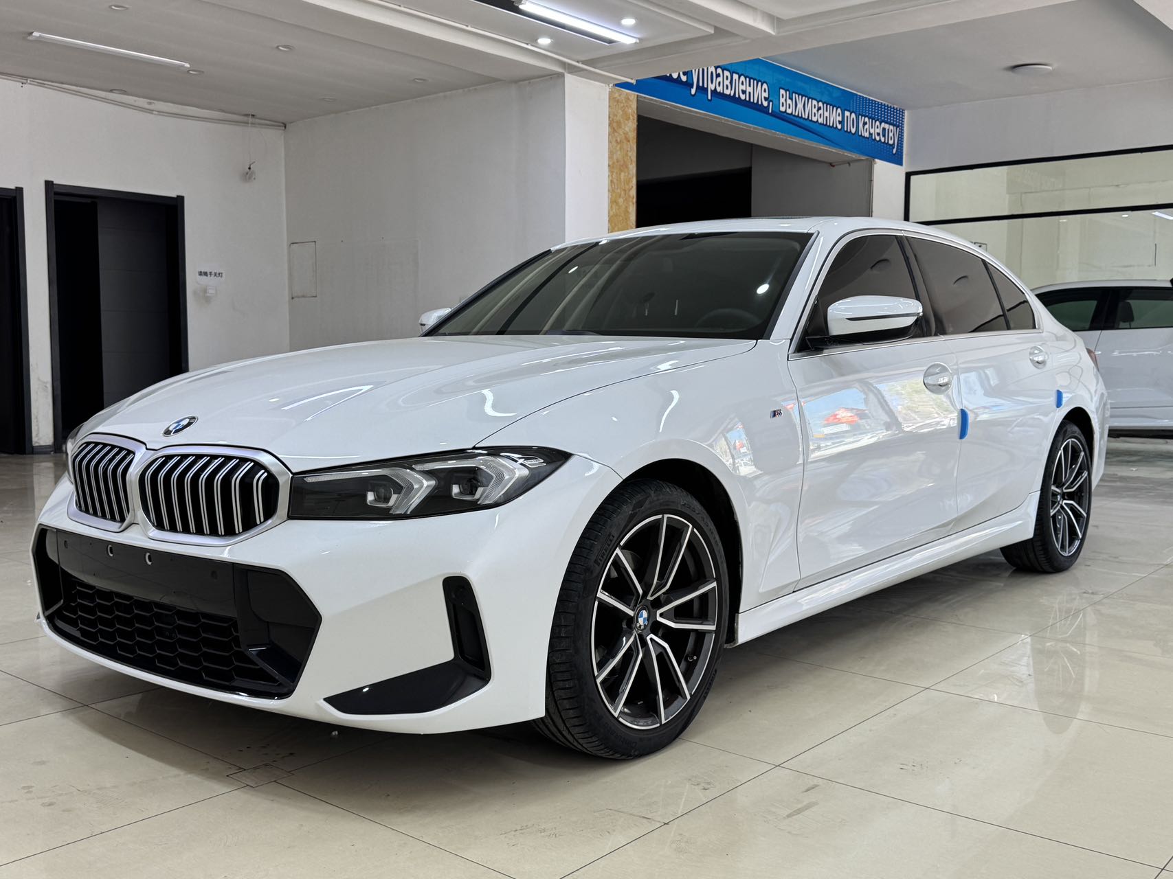 BMW 3 серии 2023 320Li Комплект M Sport