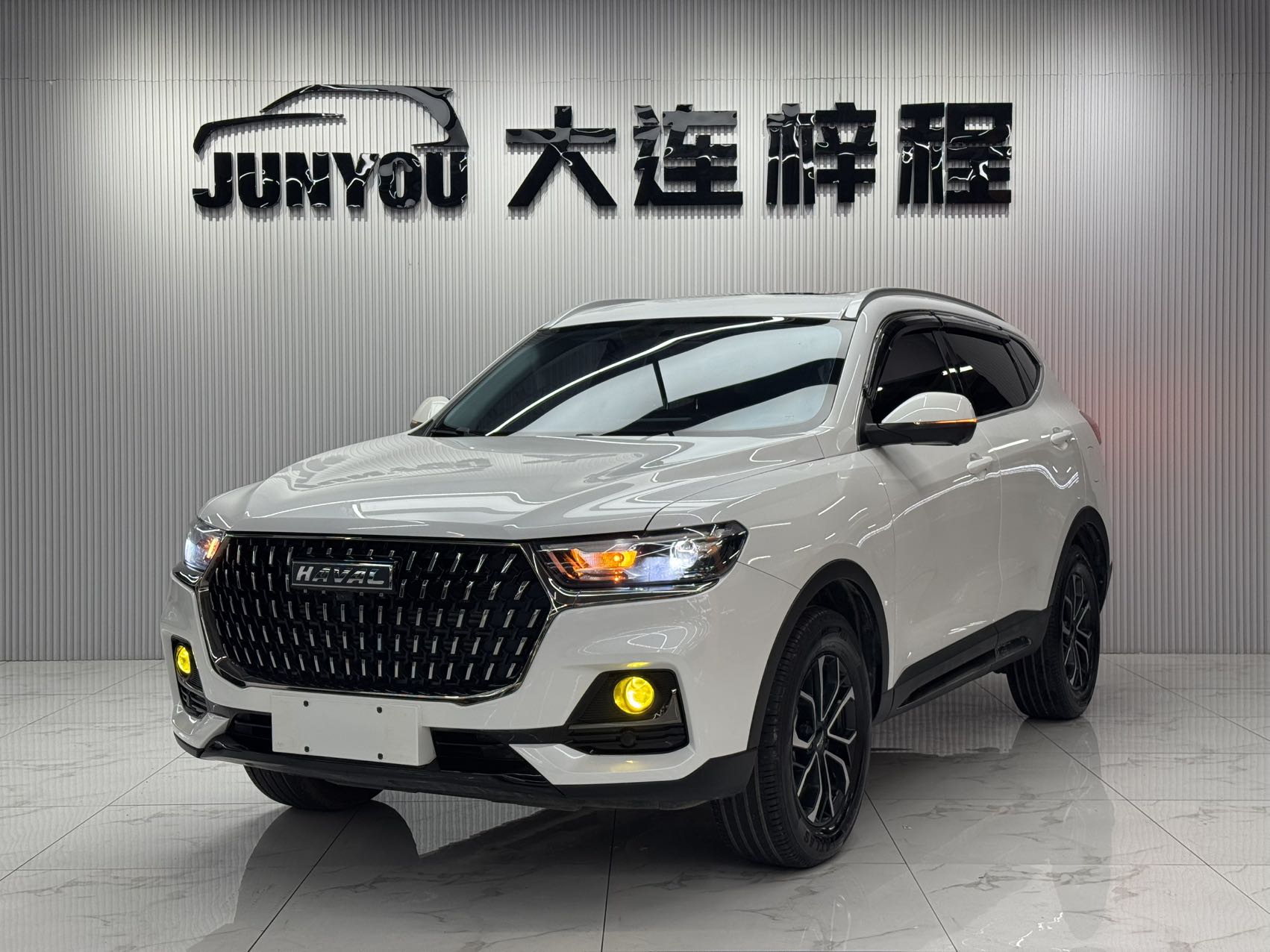 Haval H6, модель 2023 года, версия "Городской стиль", 1.5-литровый двигатель, автоматическая трансмиссия.